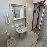 דירה Chic Retreat For Your Holidays In ביביונה