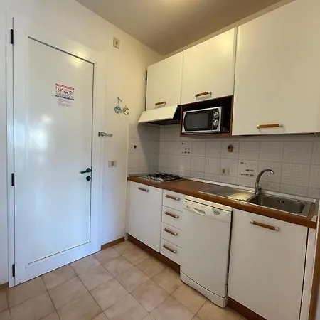 Chic Retreat For Your Holidays In *